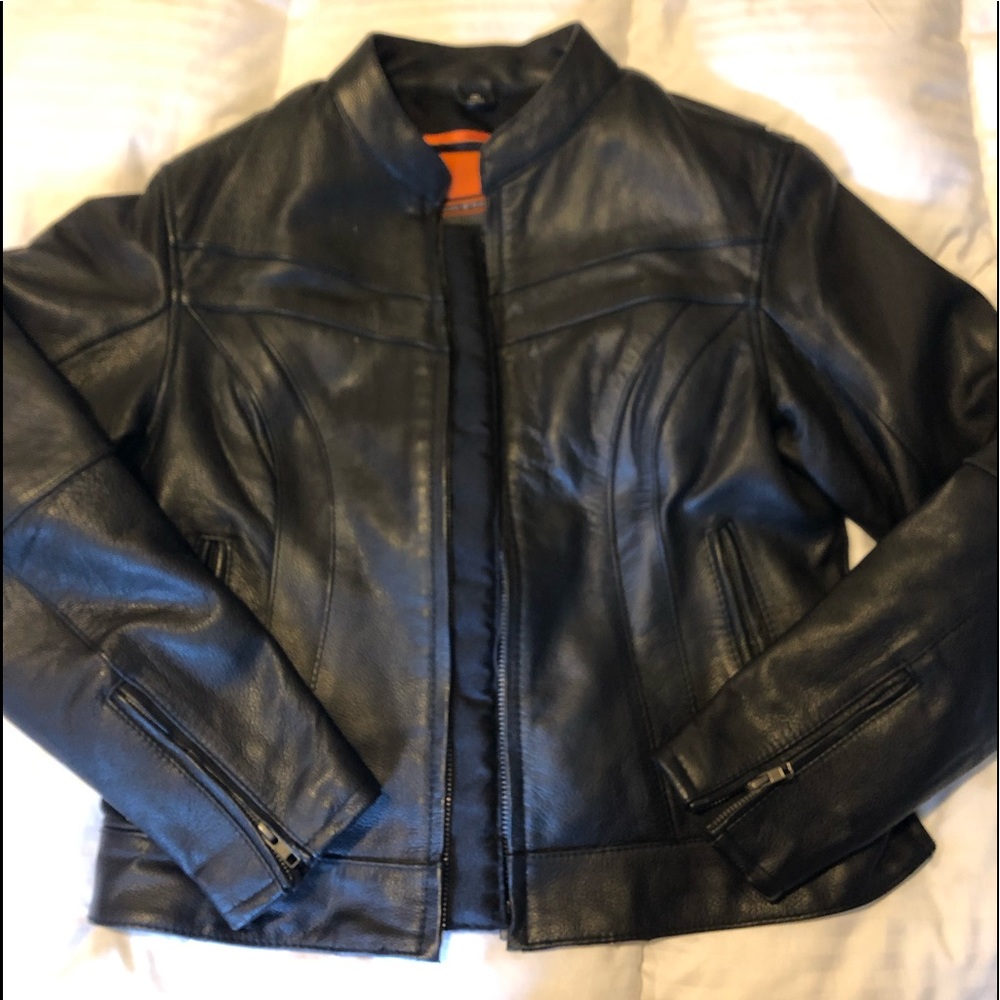 Women’s motorcycle/riding leather jacket